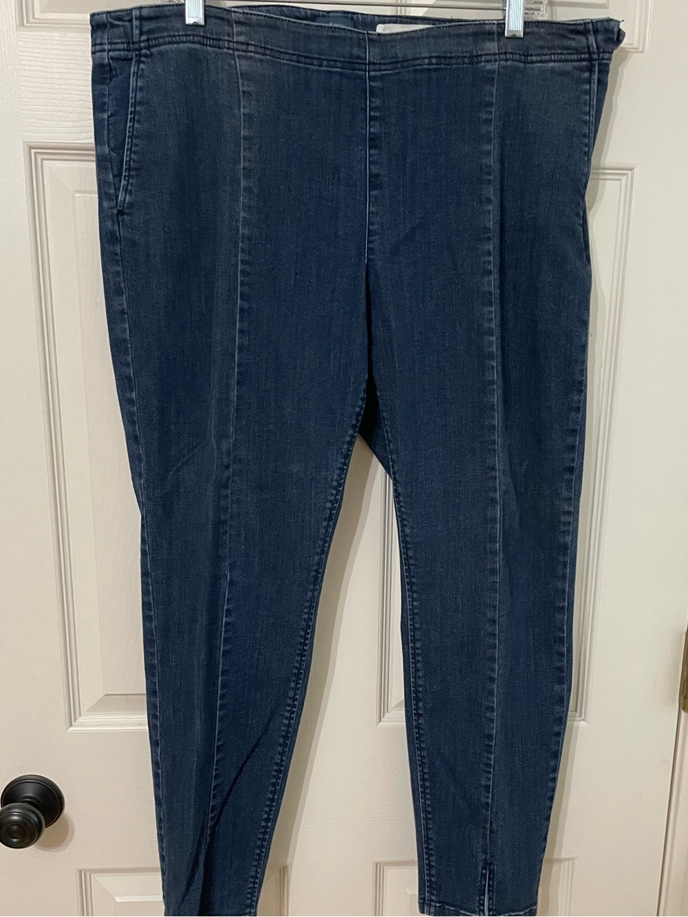 J. Jill Dark Blue Stretch Ankle Jeans center seam, split at front ankle 16